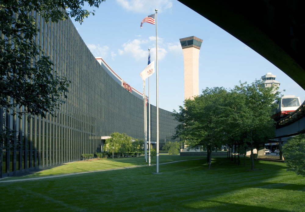 Hilton Chicago O'Hare Airport image 1